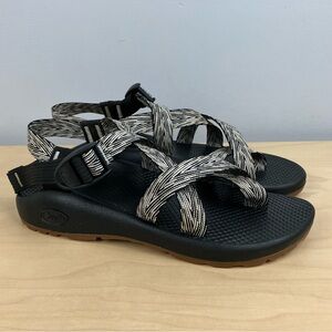 Chaco Women’s Size 8.0 Z2 Classic Sport Strappy Hiking Sandals Black White Gray